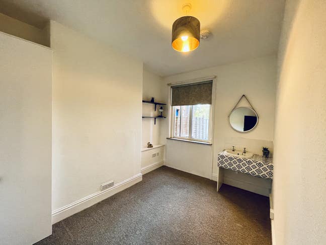 Recently renovated double room Main Photo