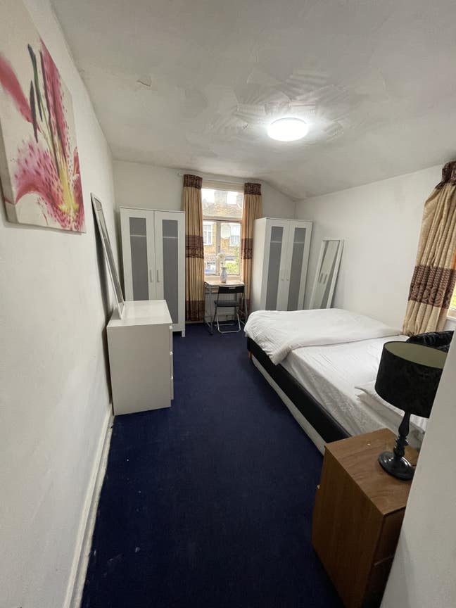 Available now! Double room near Stratford  Main Photo