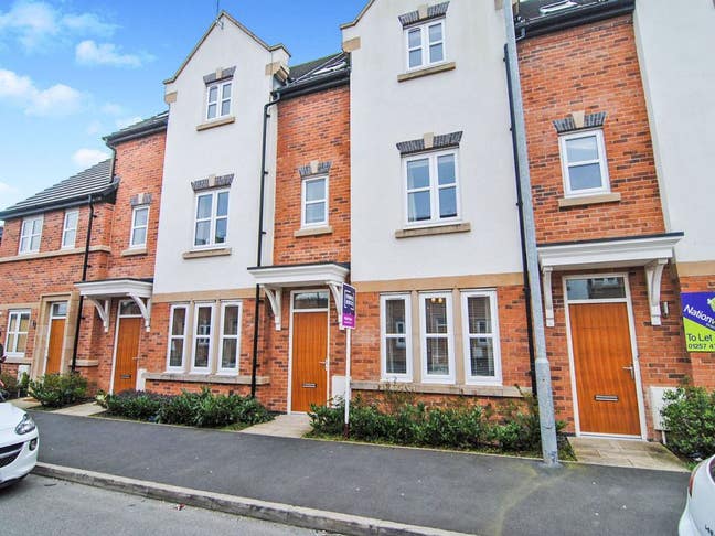 Double room in Buckshaw Village with TV bed!  Main Photo