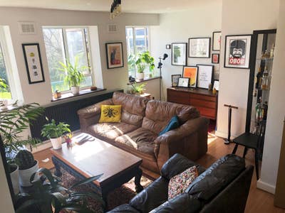 UPDATED! New room avaliable, 2nd floor flat.  Main Photo