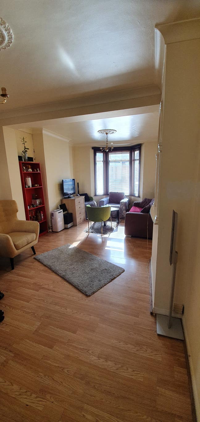 Double room available in Stratford E15!  Main Photo