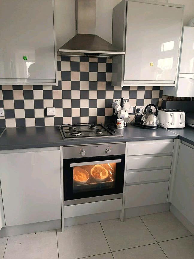 Lovely Large Room in Southfields Main Photo