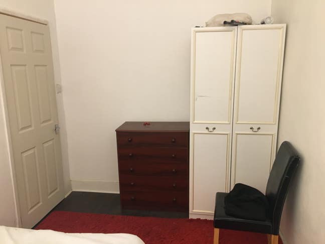 Room near town  Main Photo