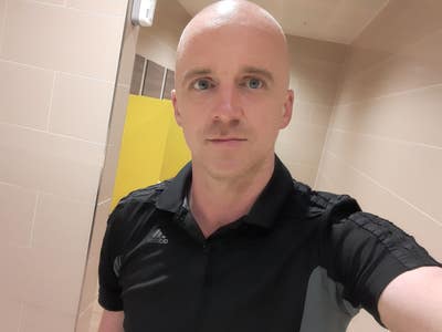 Professional single male looking for room Main Photo
