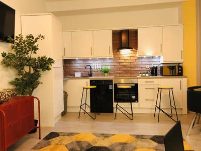 💥Spacious Double Bedroom Close C/C 💥 Main Photo