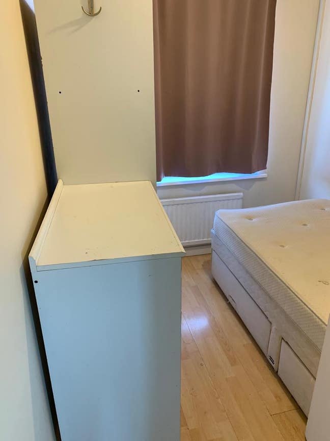 Single Room Available in Kingsbury  Main Photo