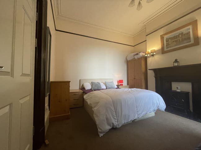 Rooms to rent Main Photo