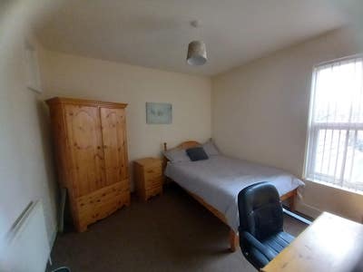 Looking for New Tenants 4 bedroom Accommodation  Main Photo
