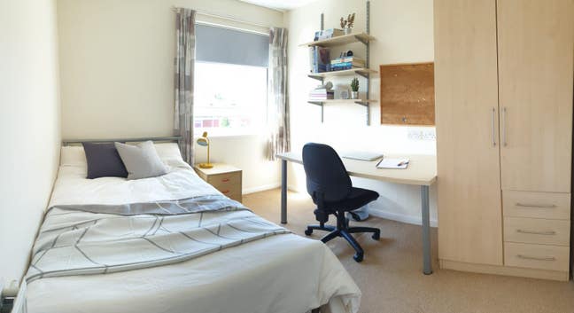 Rooms to Let in Shared House Main Photo