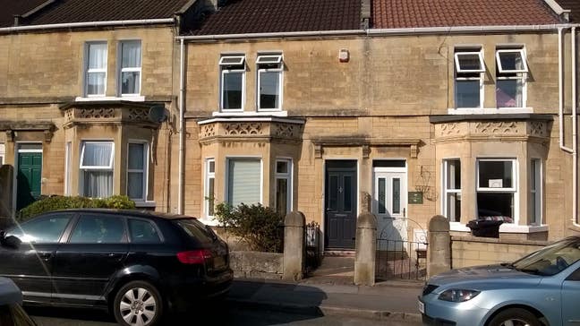 Male young professional housemate wanted Main Photo