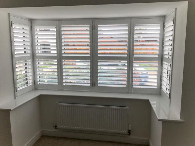 Extra Large Double Bedroom wt sink short stay pref Main Photo