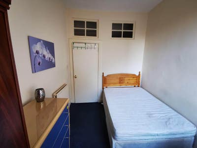 City centre Leith Walk Rooms available  Main Photo