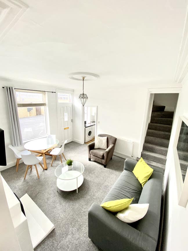 2 x stunning double bedrooms in Chapel Allerton  Main Photo