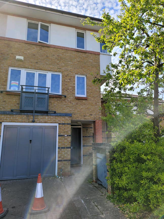 Cheap place, always trendy Stokey Main Photo