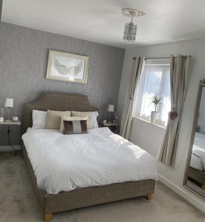King size room for rent Main Photo