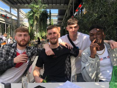 Need room to rent or flat mate Main Photo