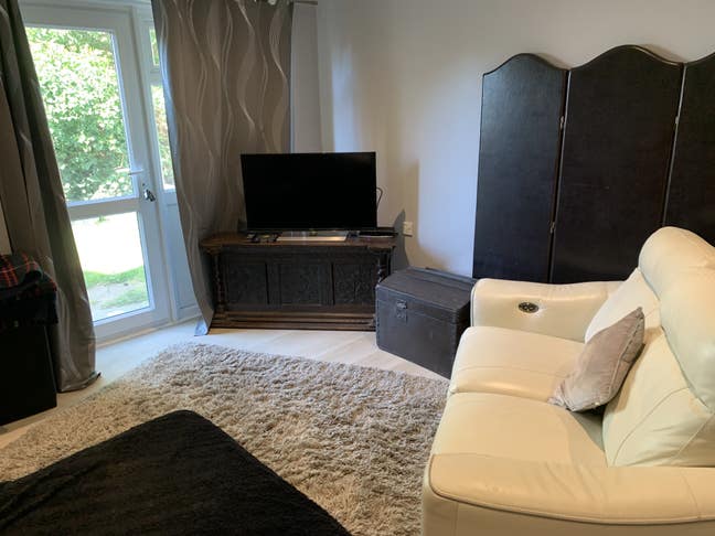 1 room for rent 675 Main Photo