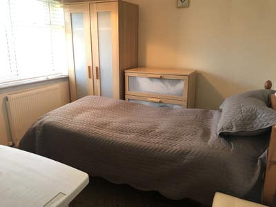 Single room in pleasant area.  Main Photo