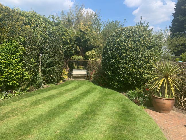 Double Bedroom, Nice Garden,  Main Photo