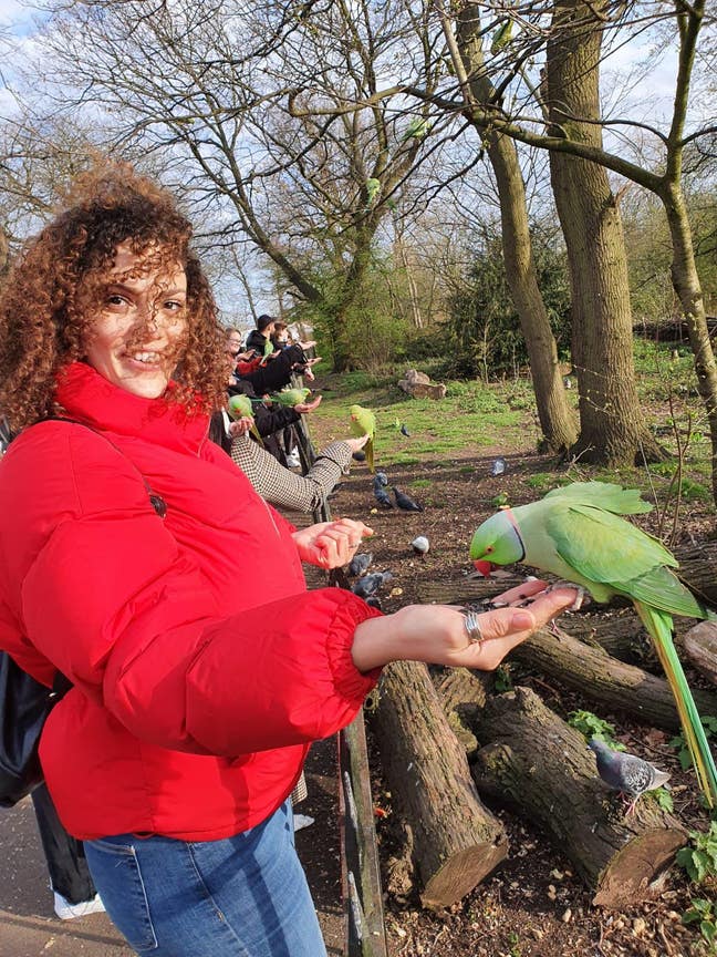 good vibe 37yr old female with well trained pooch Main Photo