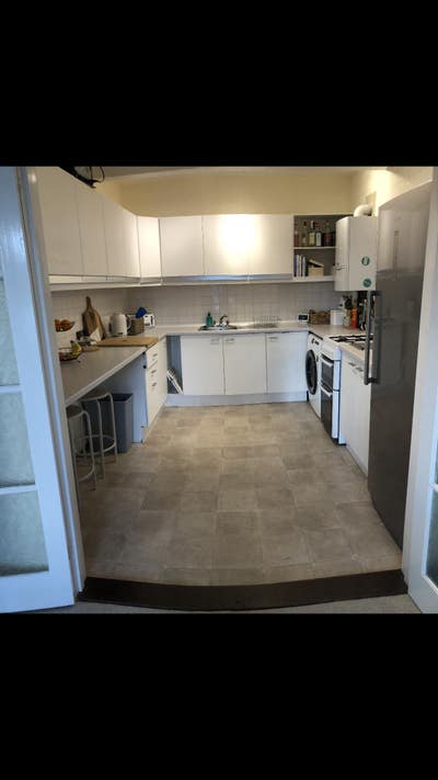 Central Southsea-Spacious 2 Bed First Floor Flat Main Photo