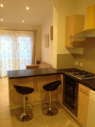 LARGE ROOM!! All inc in Southsea for professionals Main Photo