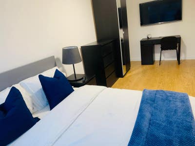 Luxury Double Rooms Available in a Good Location Main Photo