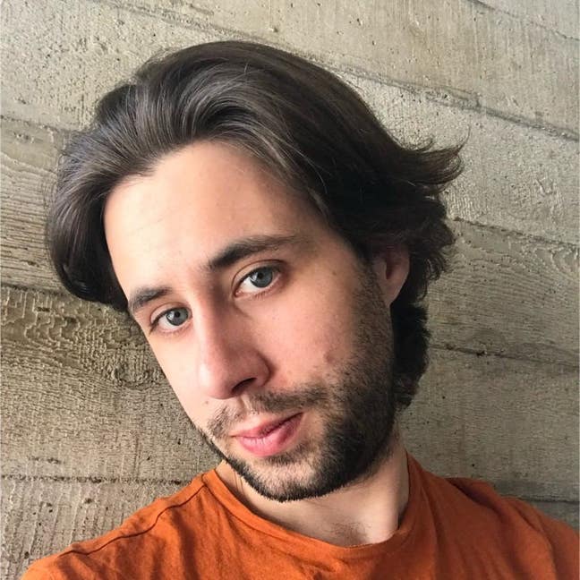 37-year old gay man, seeking a room Main Photo