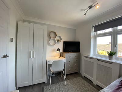 Cozy single room Main Photo