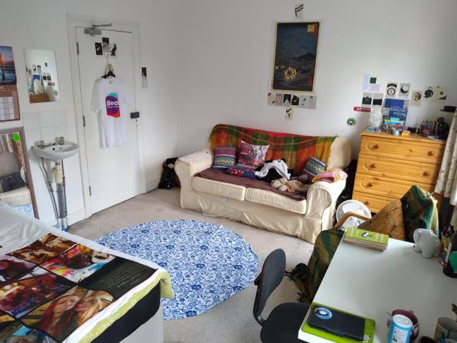 Massive Double Room available Surrey Quays Main Photo