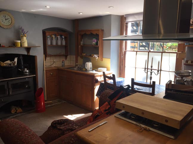 ## 1 bedroom flat - £1200 incl all bills###### Main Photo