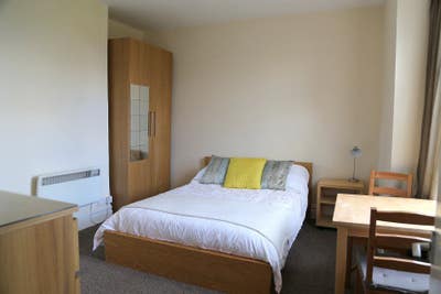 1 Bed studio.  Wi-Fi included. Garden. Parking Main Photo