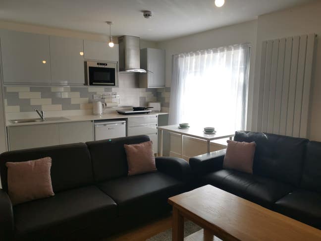 &pound;1500pcm ALL Bills included. Island Gardens Main Photo