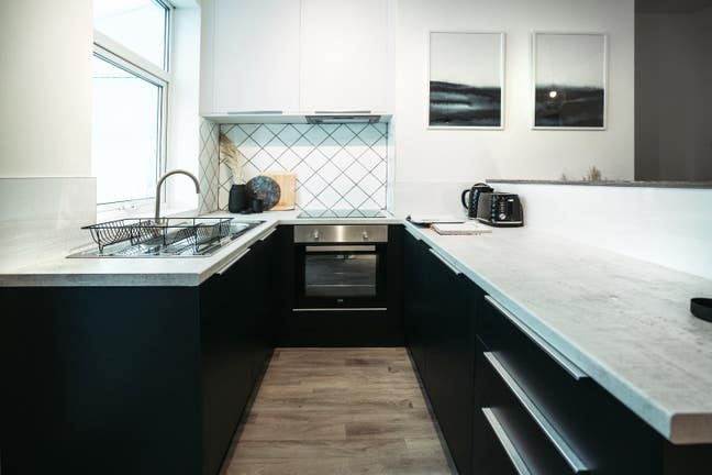 Modern Double Room in Central Location! Main Photo