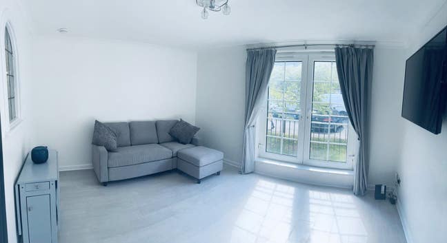 Double bedroom available in stunning apartment Main Photo