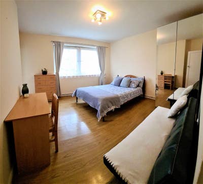 Nice  Warm Sunny fully furnished bedroom in the cl Main Photo