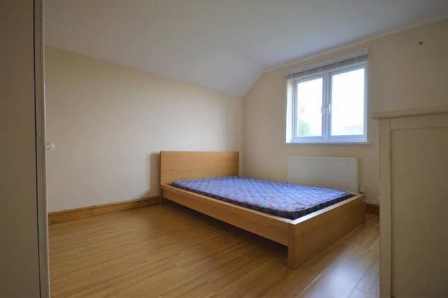 Double room in friendly Lewisham house (Zone 2/3) Main Photo