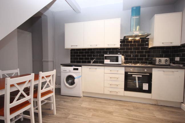 🎓 Students – Your Ideal House Is Here 🎓  Main Photo