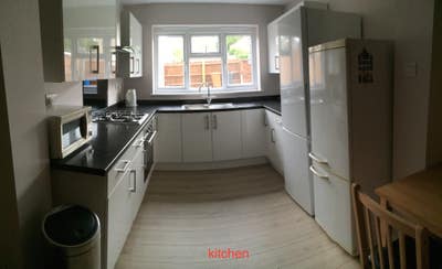 Beautiful double room close to town centre. Main Photo