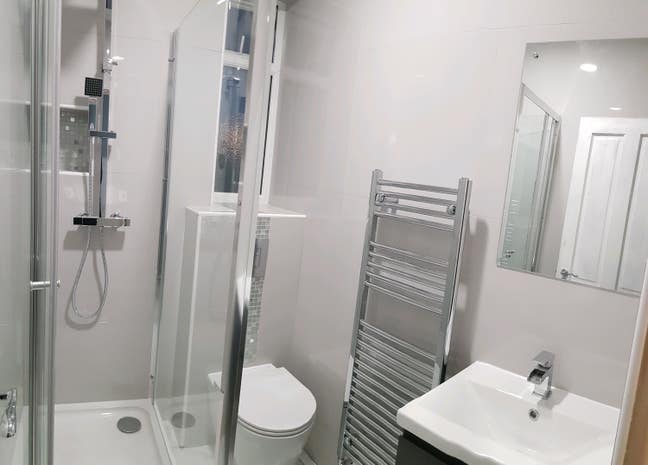 Single Bedroom - All Bills Included - Garden Main Photo