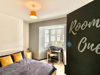 Beautifully fitted rooms with bills included Main Photo