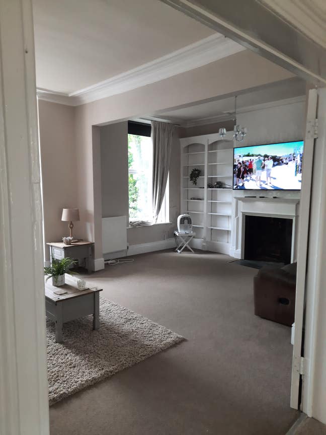 Rooms available in Victorian house by the Sea Main Photo