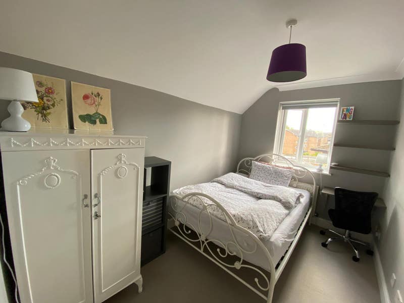 Rooms For South Park Surrey Flatshare House Share To Let - South Park Double Bedding Rooms For South Park Surrey Flatshare House Share To Let - South Park Double Bedding