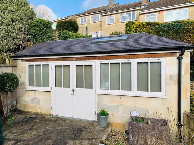 Garden Studio Flat to rent (bills inc) Main Photo