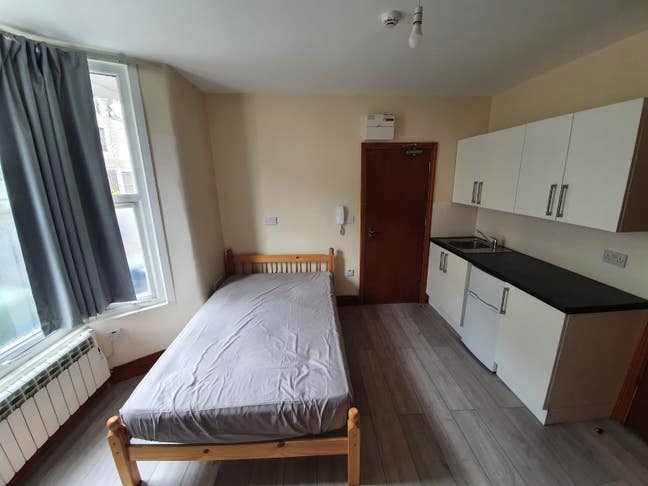 Double en-suite room- bills included Main Photo