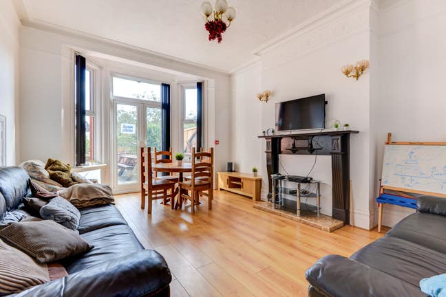 ⭐⭐Double Bedroom in Central location⭐⭐ Main Photo