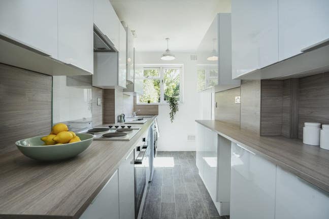 ✨ Deluxe Double Bedroom — All Bills Included ✨ Main Photo