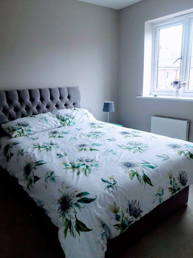 1 X  Double Bedroom Room in Clean House 1/10/25 Main Photo