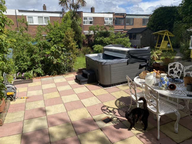 1 Room Available for Rent in Beautiful Victorian  Main Photo