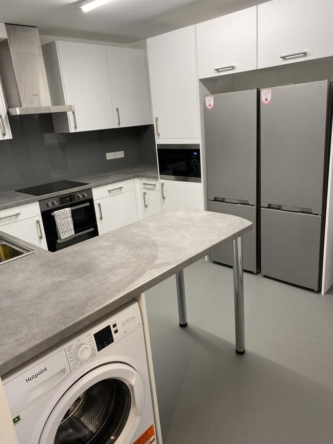 Large Double room in Cherry Hinton Main Photo